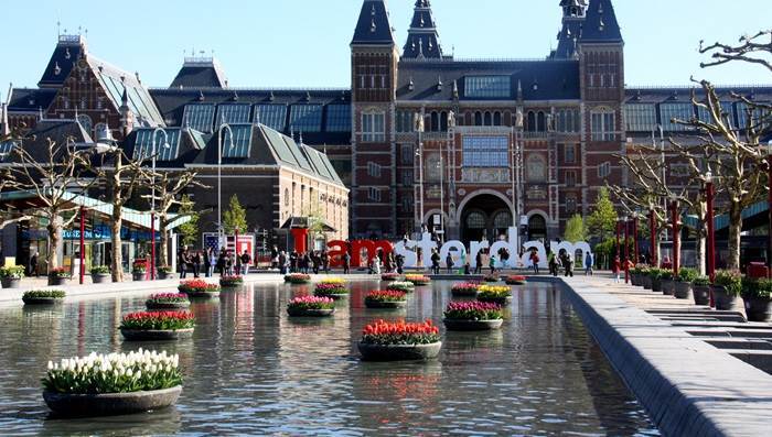 تحصیل در آمستردام